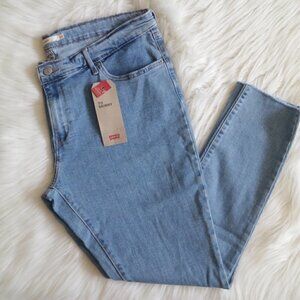 NWT Levi's Skinny Jeans Size 34 Plus Size Blue Light Wash 711 Mid Rise
